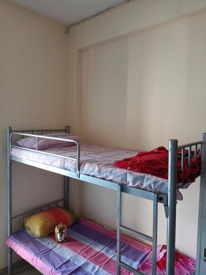 Omar Vacation Hostel ดูไบ ภายนอก รูปภาพ