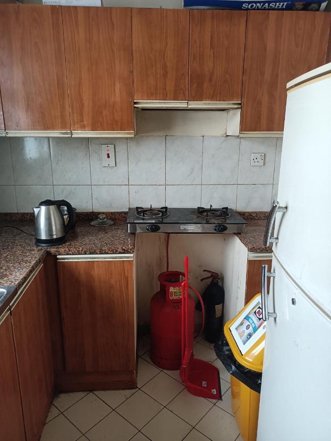 Omar Vacation Hostel ดูไบ ภายนอก รูปภาพ