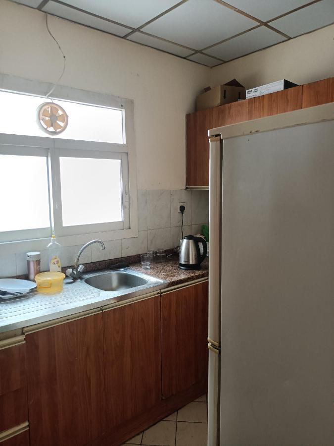 Omar Vacation Hostel ดูไบ ภายนอก รูปภาพ