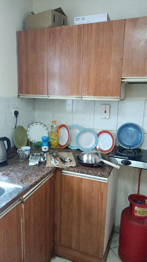 Omar Vacation Hostel ดูไบ ภายนอก รูปภาพ